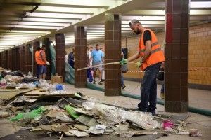 В подземном переходе у Савеловского вокзала снесли торговые палатки