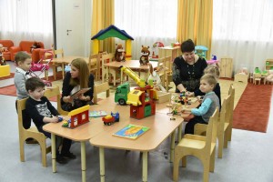Мэр Москвы Сергей Собянин открывает новое здание детского сада (средней школы № 481) в Нижегородском районе.