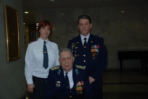 Сергей Кузьмичев (справа)