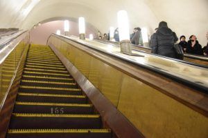 Эскалатор на станции метро "Серпуховская" откроется после ремонта 7 июля