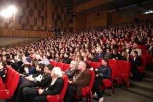 В Мосгордуме обсудят введение специальных кинопоказов для слабослышащих
