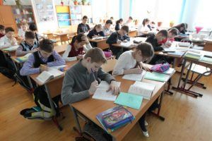 Московские школьники одновременно с аттестатом могут получить свидетельство о квалификации по профессии