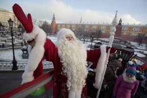 Дед Мороз пообещал зажечь огни на главной елке России. Фото: «Вечерняя Москва»