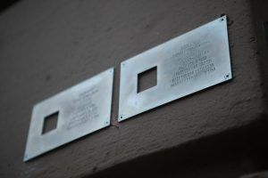 Памятные таблички проекта «Последний адрес» установили в районе. Фото: архив, «Вечерняя Москва»