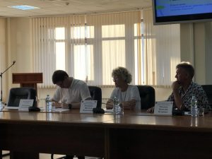 Глава управы района Наталья Романова провела встречу с жителями 1 августа. Фото: Мария Иванова, «Вечерняя Москва»
