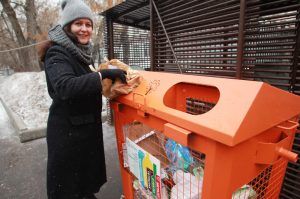 Баки-сетки для раздельного сбора мусора запланировали установить в Замоскворечье. Фото: Наталия Нечаева, «Вечерняя Москва»