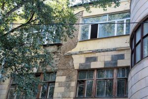 Фасады нежилых домов в районе приведут в порядок. Фото: архив, «Вечерняя Москва»