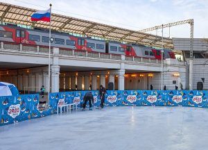 Каток с искусственным льдом открыли рядом с МЦК Лужники. Фото: сайт мэра Москвы