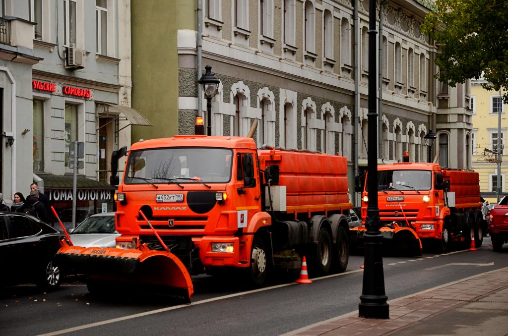 Москва техник. Дорожная техника в Москве. Парад коммунальной техники в Москве 2020. Дорожная техника Санкт-Петербург. Спецтехника в Москве.