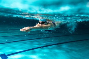 Соревнования по плаванию пройдут в экономическом университете. Фото: pixabay.com
