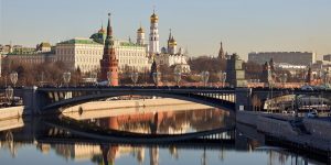 Около двух тысяч инженерных сооружений помоют в Москве после зимы. Фото: сайт мэра Москвы