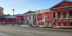Студенты РЭУ посетили музей современной истории России. Фото: сайт мэра Москвы
