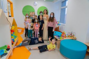 Зубная фея посетила Морозовскую больницу. Фото: страница медицинского учреждения в социальных сетях