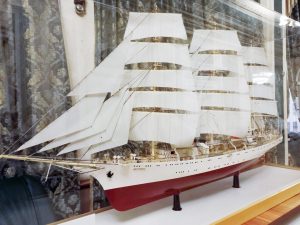 Музей морского флота представил выставку о маяках на Коллегии Росморречфлота. Фото: сайт культурного учреждения