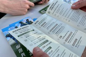 Будущие контрактники рассказали об отсутствии сомнений в правильности своего выбора. Фото: Валерия Соловьева, «Вечерняя Москва»