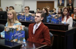 Ректор РЭУ Иван Лобанов провел встречу со студенческим сообществом вуза. Фото взято с сайта университета