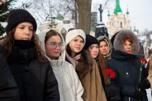 Педагоги и студенты РЭУ имени Плеханова почтили память основателя вуза.Фото: с официального сайта учебного учреждения