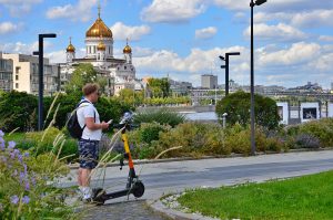 За день почти 100 тыс. человек посетили фестиваль «Лето в Москве. Все на улицу!». Фото: Анна Быкова, «Вечерняя Москва»