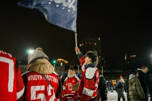 Болельщики из РЭУ забрали золото на студенческом кубке. Фото: страница спортклуба РЭУ имени Георгия Плеханова в социальных сетях