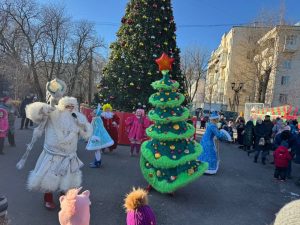 Члены Молпалаты приняли участие в зимних праздниках. Фото: страница Молодежной палаты в социальных сетях