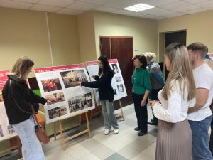 Выставку открыли в управе района Замоскворечье. Фото: страница управы района Замоскворечье в социальных сетях