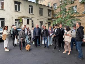 Благоустройство: глава управы района Замоскворечье встретился с жильцами домов. Фото: страница управы района Замоскворечье в социальных сетях