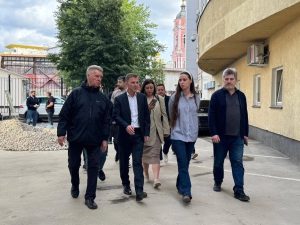 Благоустройство территорий: глава управы района Замоскворечье проверил темп работ. Фото: страница управы района Замоскворечье в социальных сетях