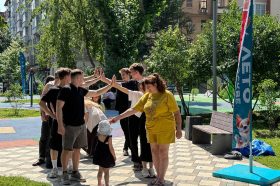 Народные игры проведут в Михайловском сквере. Фото: страница управы района Замоскворечье в социальных сетях