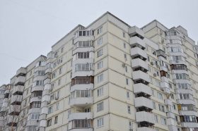 Специалисты ГБУ «Жилищник района Замоскворечье» проверили помещения домов на безопасность. Фото: Анна Быкова, «Вечерняя Москва»