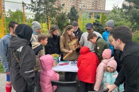 Мастер-класс по росписи кормушек состоится в районе. Фото: официальная страница управы района в социальных сетях