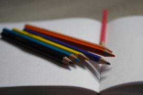 Ученики школы №518 приняли участие в акции о блокаде Ленинграда. Фото: Анна Быкова, «Вечерняя Москва»