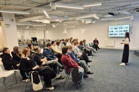 Старшеклассники школы №518 приняли участие в профориентационных занятиях. Фото: официальная страница учреждения в социальных сетях