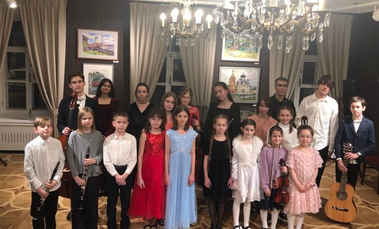 Воспитанники ДШИ имени Дмитрия Бортнянского исполнили концертную программу. Фото: официальная страница учреждения в социальных сетях